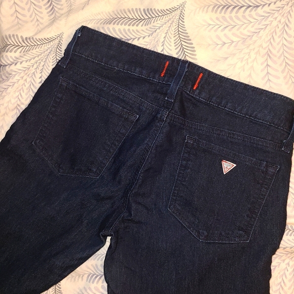 Guess Jeans - Picture 2 of 3